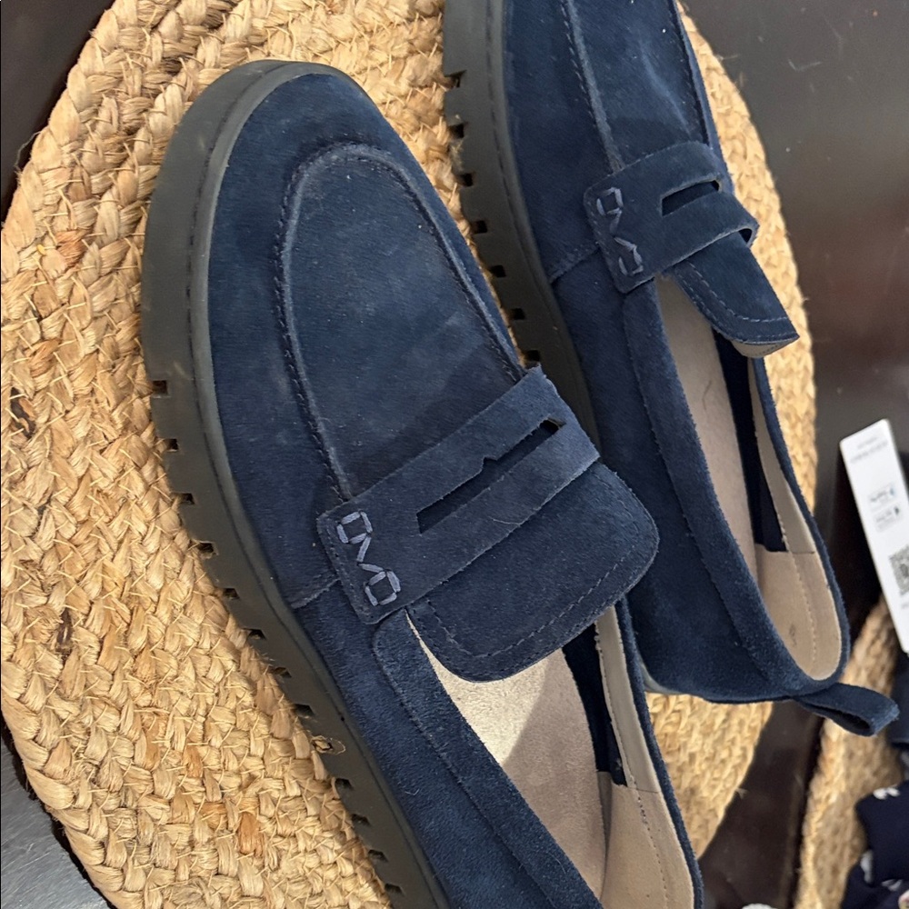 VIONIC WOMENS Navy BLUE Suede Penny Loafers SZ 10 - Picture 6 of 8